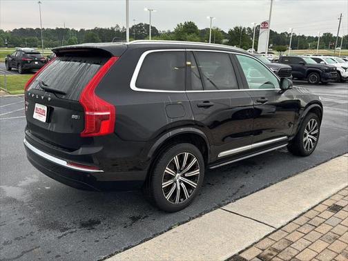 2023 Volvo XC90 B5 Plus
