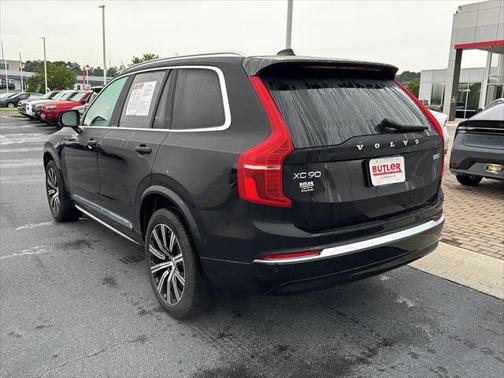 2023 Volvo XC90 B5 Plus