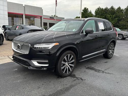 2023 Volvo XC90 B5 Plus