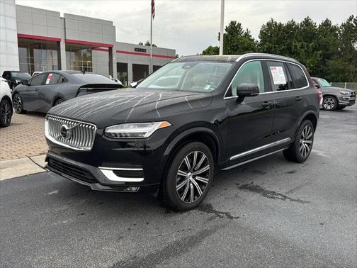 2023 Volvo XC90 B5 Plus