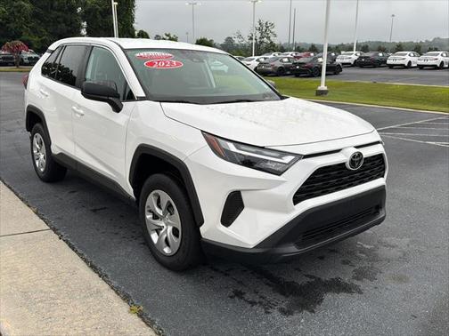 2023 Toyota RAV4 LE