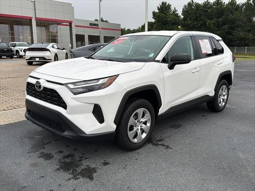 2023 Toyota RAV4 LE