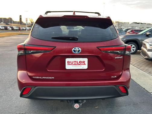 2023 Toyota Highlander Hybrid XLE