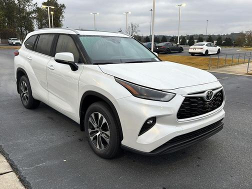 2026 Toyota Highlander XLE