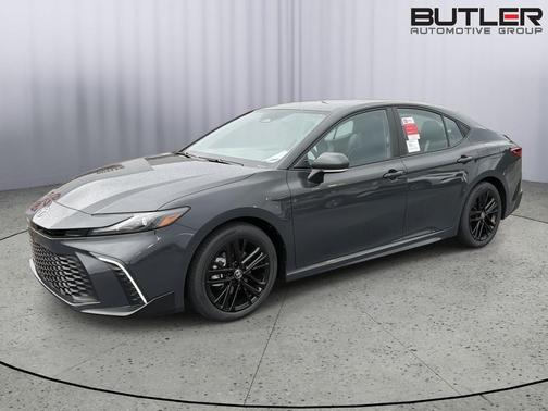 Underground 2026 Toyota Camry SE
