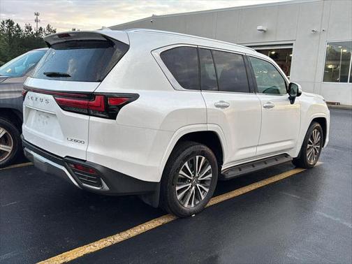 2023 Lexus LX 600 Premium