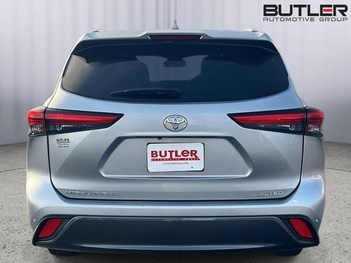 Celestial Silver Metallic 2023 Toyota Highlander Limited