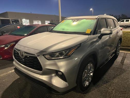 Celestial Silver Metallic 2023 Toyota Highlander Limited