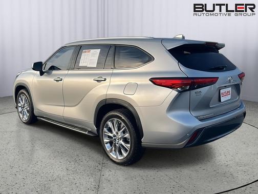 Celestial Silver Metallic 2023 Toyota Highlander Limited