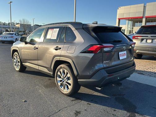 2020 Toyota RAV4 XLE Premium