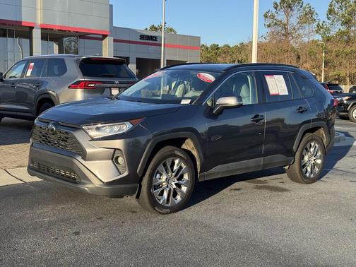 2020 Toyota RAV4 XLE Premium
