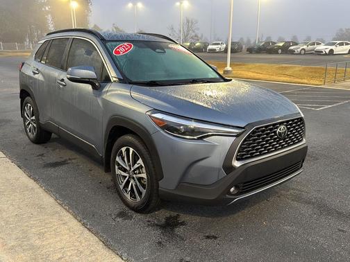 2023 Toyota Corolla Cross XLE