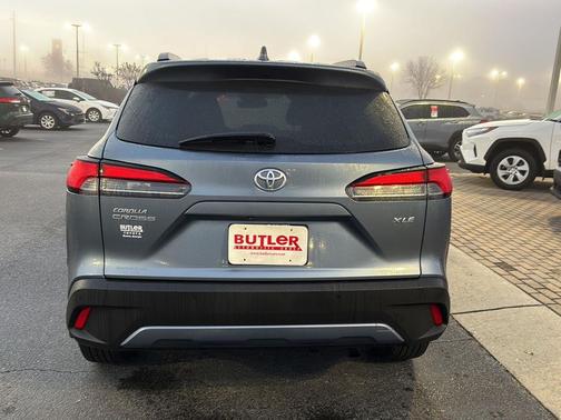 2023 Toyota Corolla Cross XLE