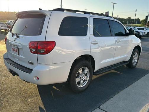 2017 Toyota Sequoia SR5