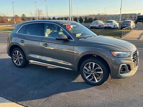 2023 Audi Q5 45 S line Premium Plus