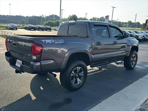 2018 Toyota Tacoma TRD Sport