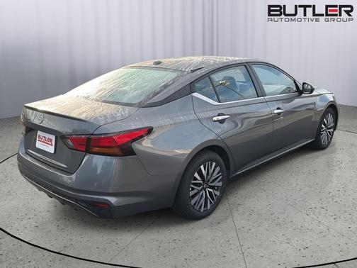 Gun Metallic 2025 Nissan Altima SV FWD
