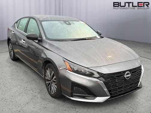 Gun Metallic 2025 Nissan Altima SV FWD