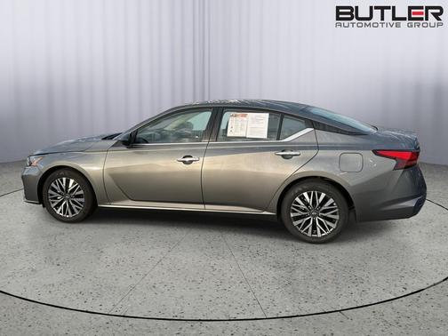 Gun Metallic 2025 Nissan Altima SV FWD