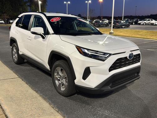 2023 Toyota RAV4 Hybrid LE