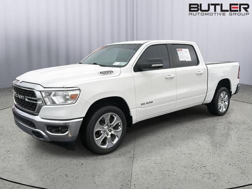 Bright White Clearcoat 2022 RAM 1500 Big Horn/Lone Star