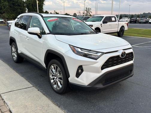 2023 Toyota RAV4 XLE Premium