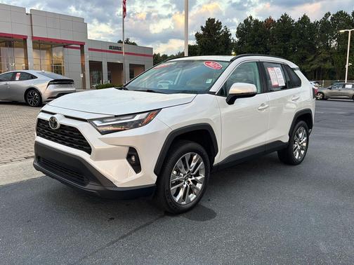 2023 Toyota RAV4 XLE Premium