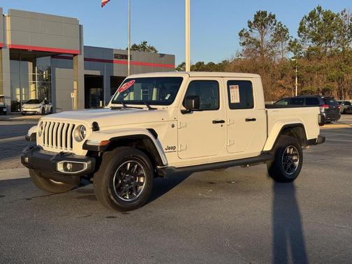 2022 Jeep Gladiator Overland