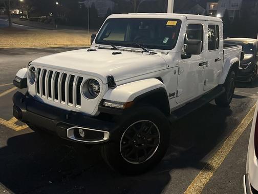 2022 Jeep Gladiator Overland
