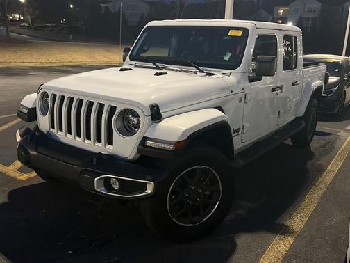 2022 Jeep Gladiator Overland