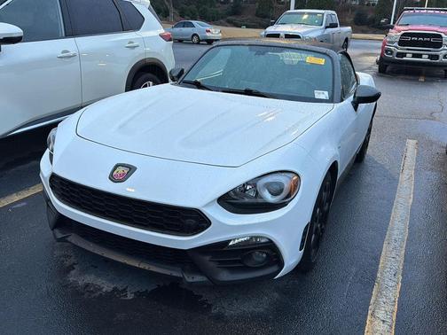 2018 FIAT 124 Spider Base