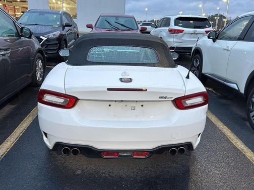 2018 FIAT 124 Spider Base