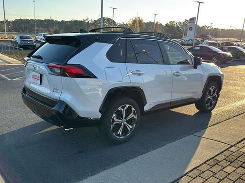 2025 Toyota RAV4 Hybrid SE