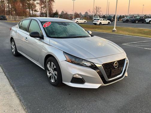 2022 Nissan Altima S FWD