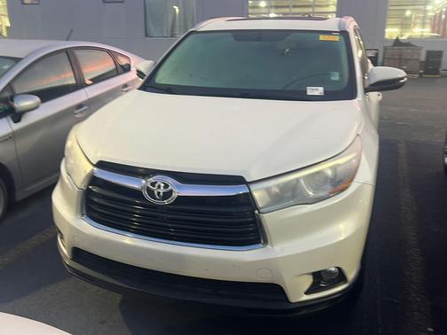 Blizzard Pearl 2016 Toyota Highlander XLE
