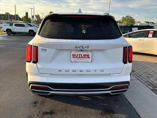 2022 Kia Sorento S