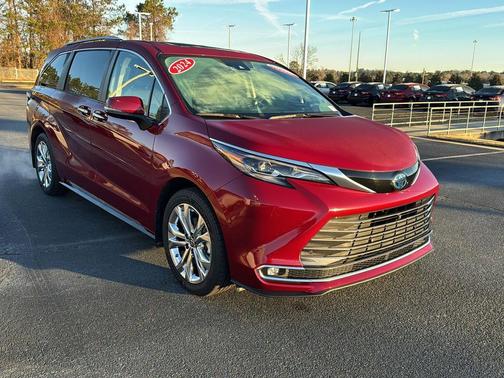 2024 Toyota Sienna Platinum