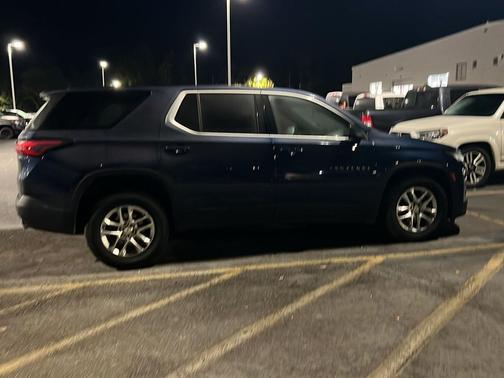 2023 Chevrolet Traverse LS