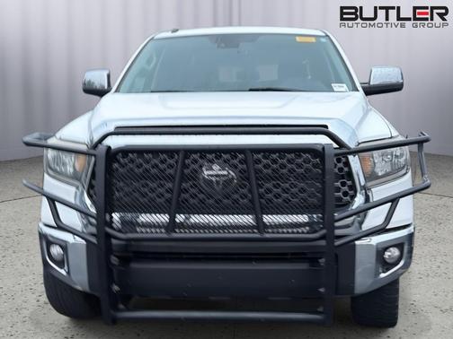 Super White 2019 Toyota Tundra SR5