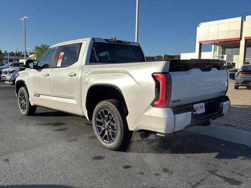 2025 Toyota Tundra Hybrid Platinum