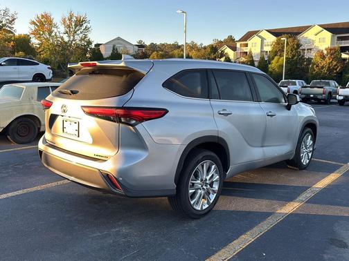 2022 Toyota Highlander Limited
