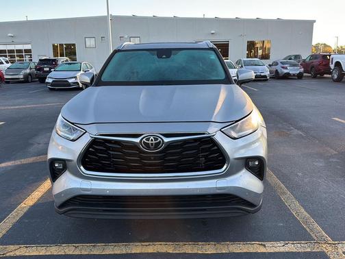 2022 Toyota Highlander Limited