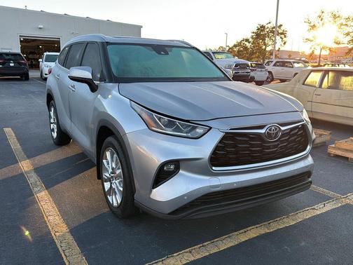 2022 Toyota Highlander Limited