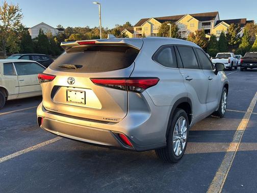 2022 Toyota Highlander Limited