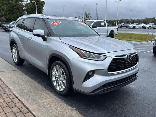 2022 Toyota Highlander Limited