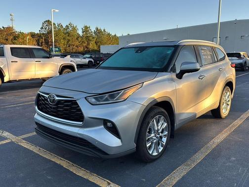 2022 Toyota Highlander Limited