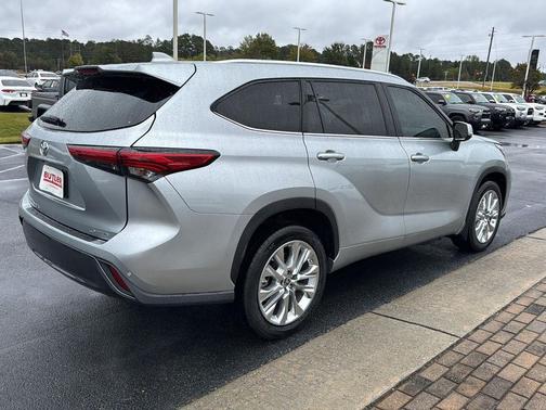 2022 Toyota Highlander Limited