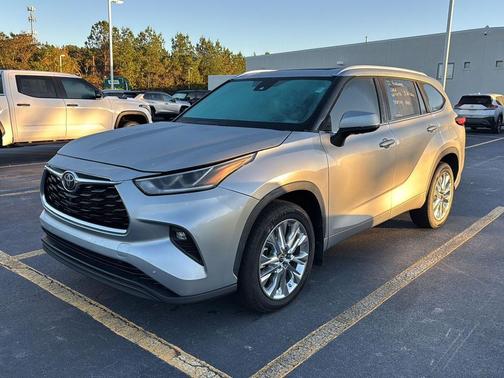 2022 Toyota Highlander Limited