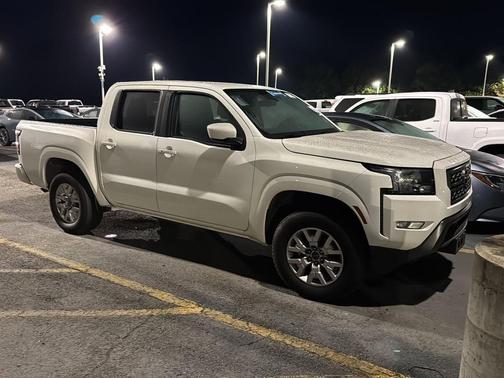 2024 Nissan Frontier SV