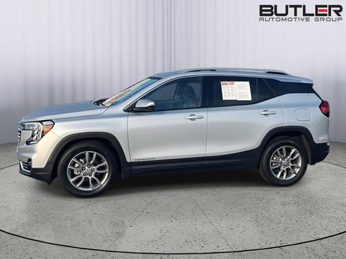Quicksilver Metallic 2022 GMC Terrain SLT